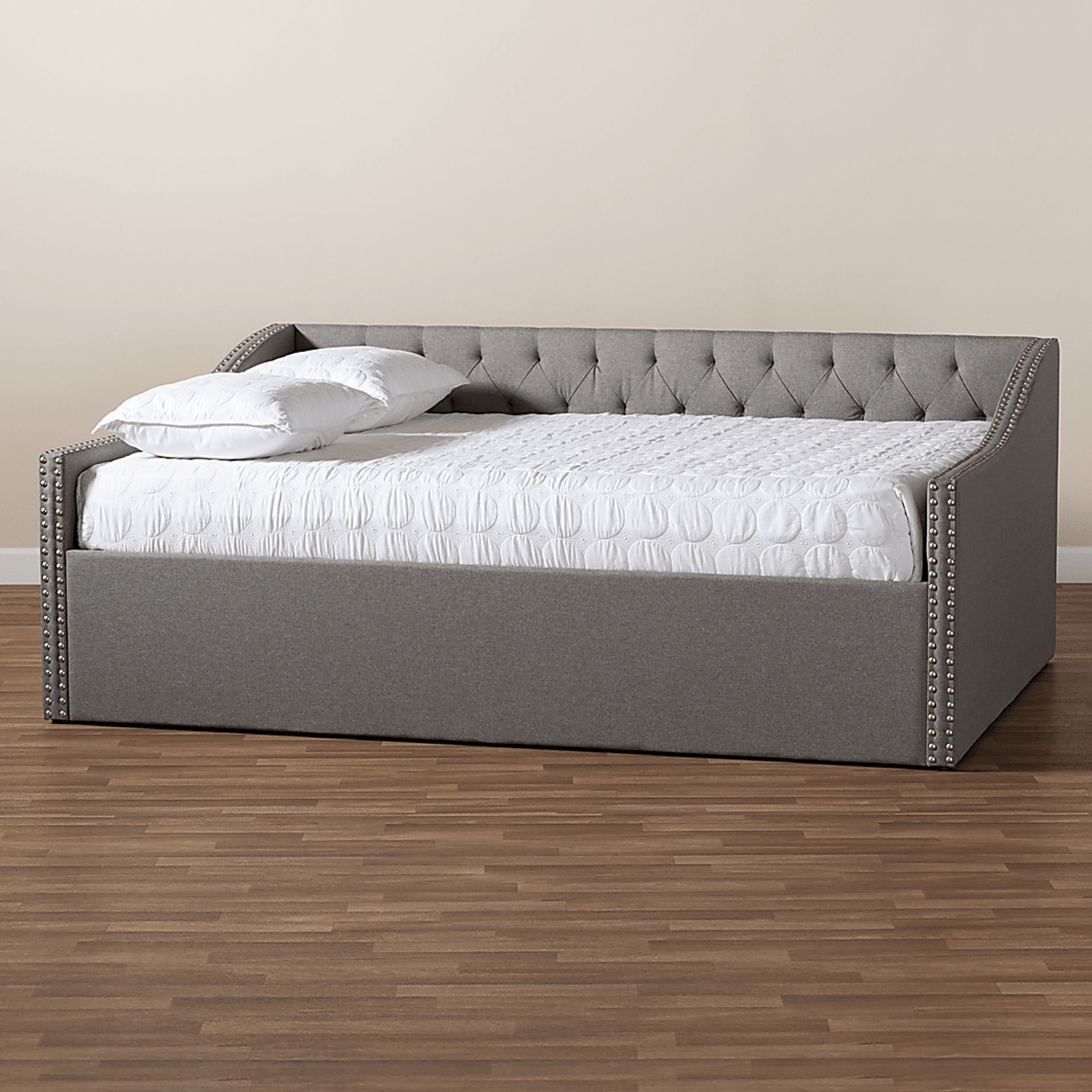 Copper Court Gray Queen Daybed - Image 5