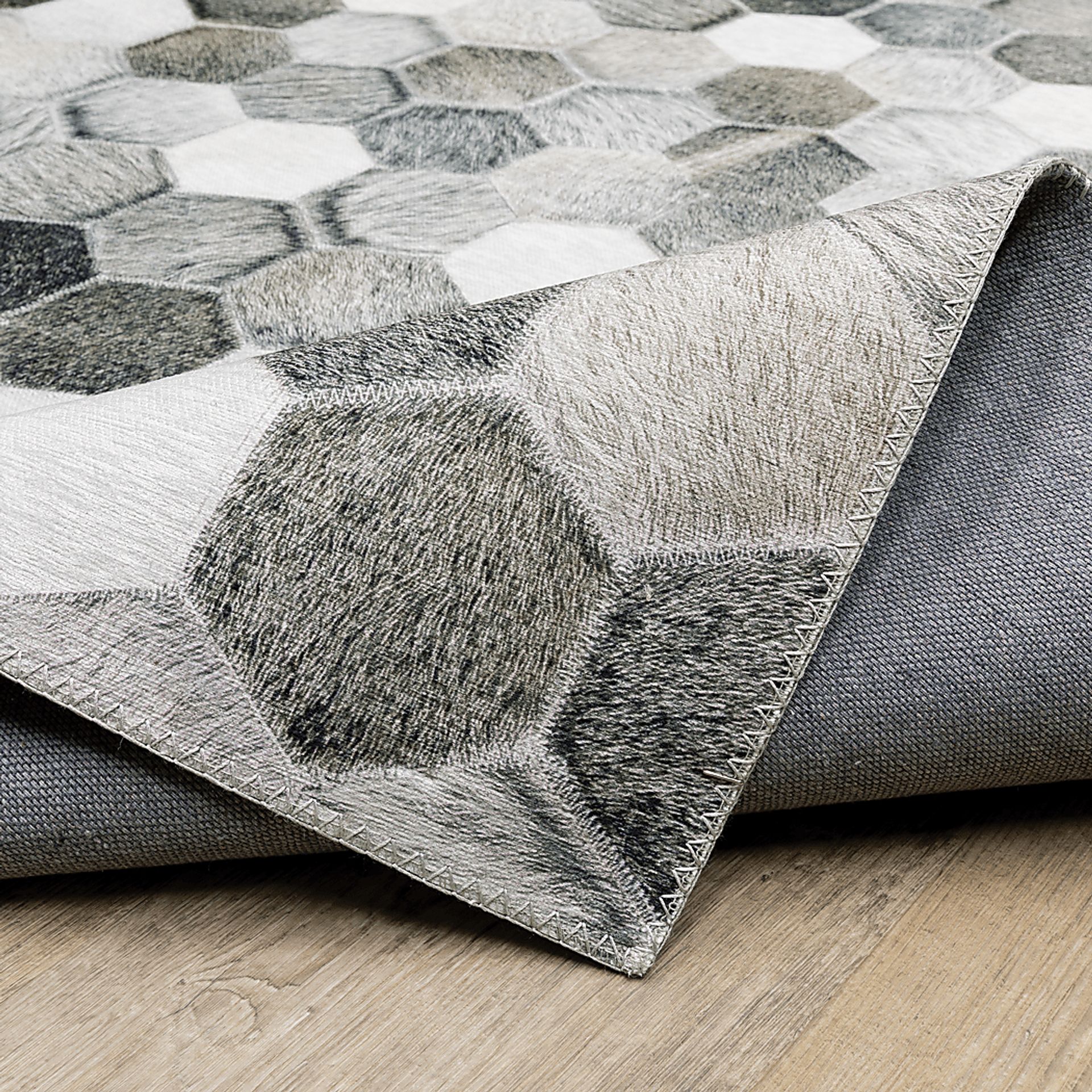 Cormier Gray 5' x 7' Rug - Image 9