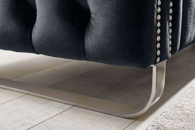 Corrella Black 7 Pc Living Room - Thumbnail - Image 7