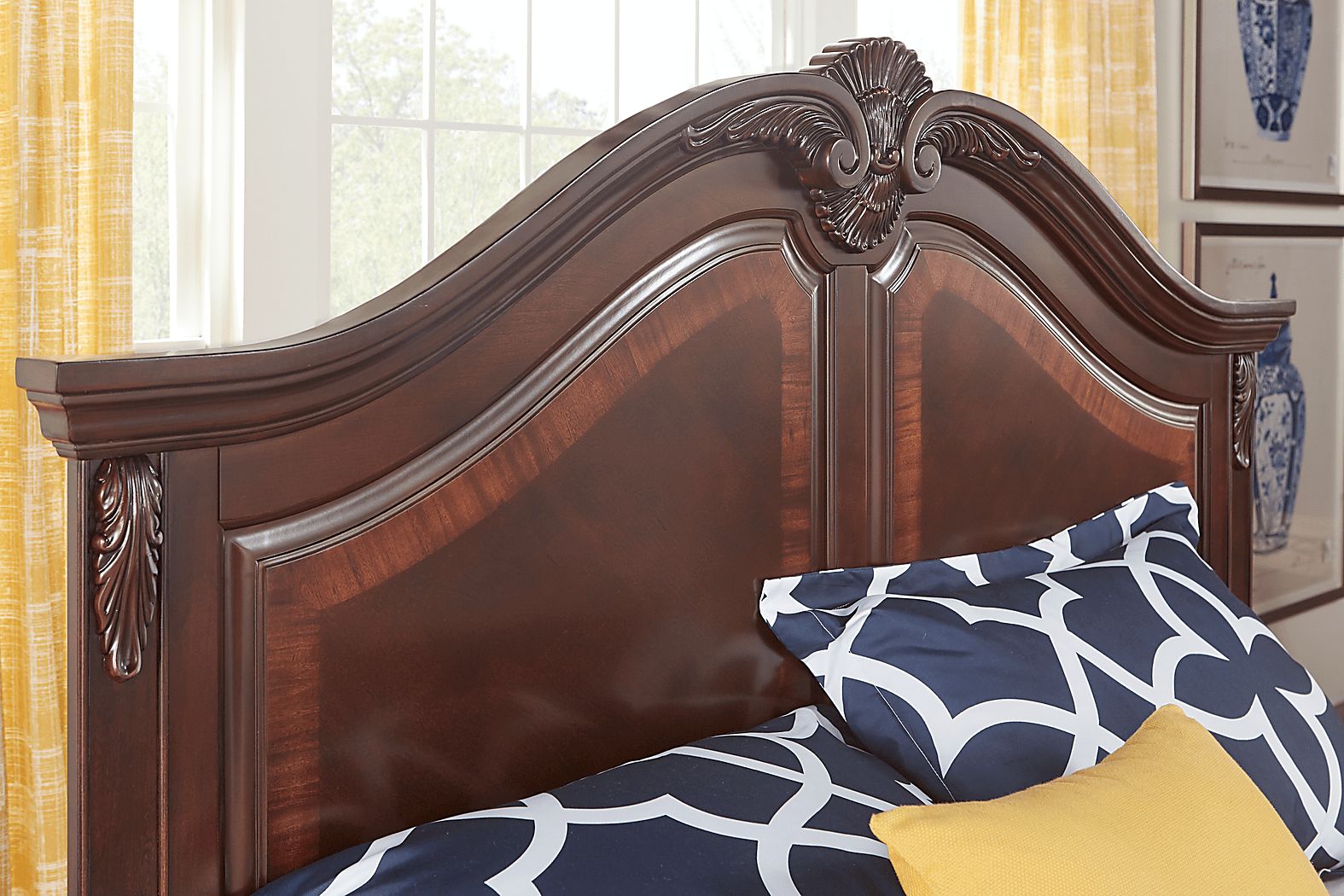 Cortinella 7 Pc Dark Cherry Wood Queen Bedroom Set With 3 Pc Queen