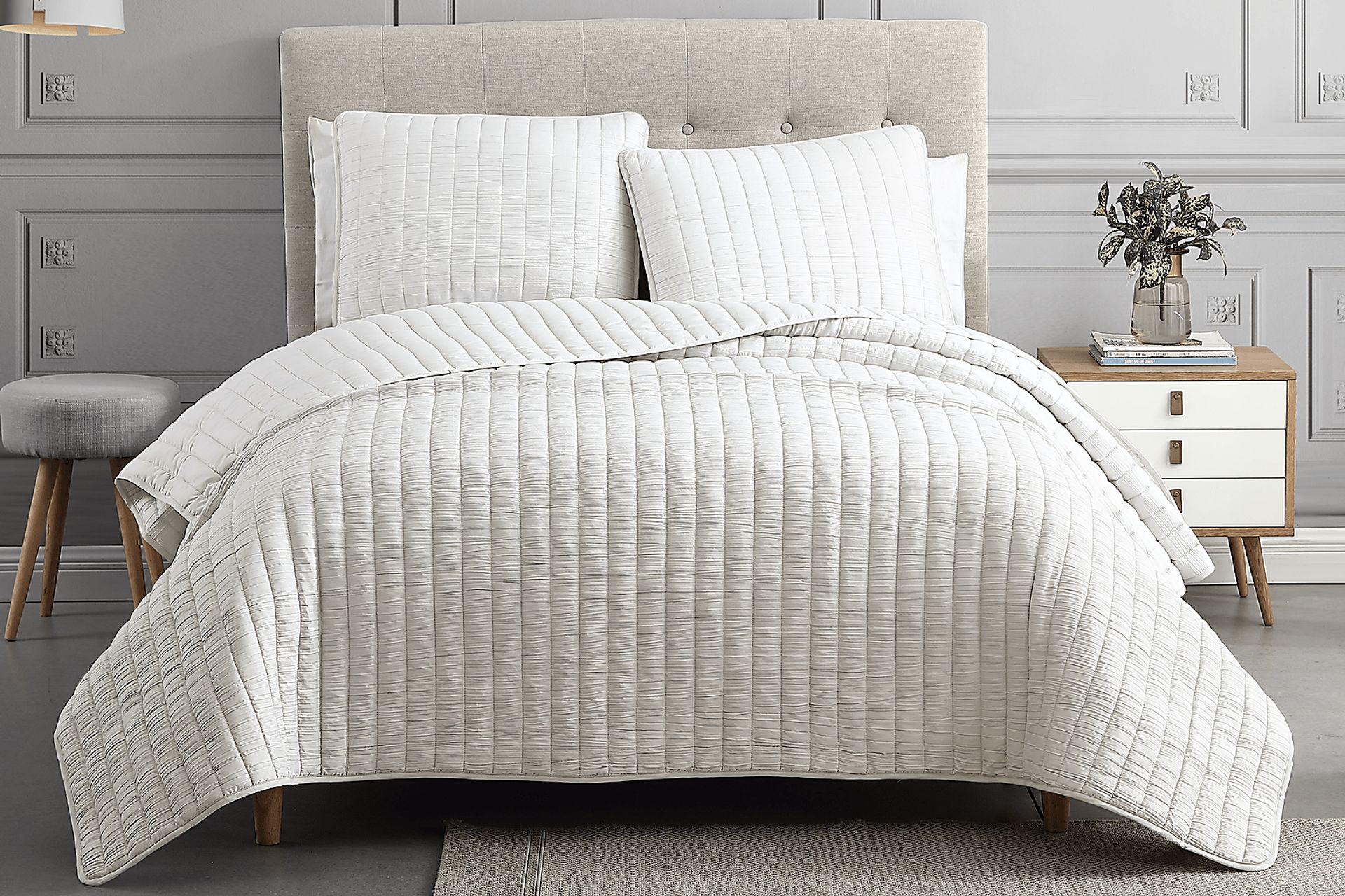 Corvair Ivory 3 Pc Queen Coverlet Set - Image 1