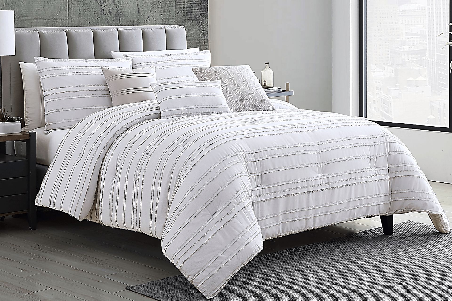 Cosgrave White Gray 6 Pc King Comforter Set - Image 2