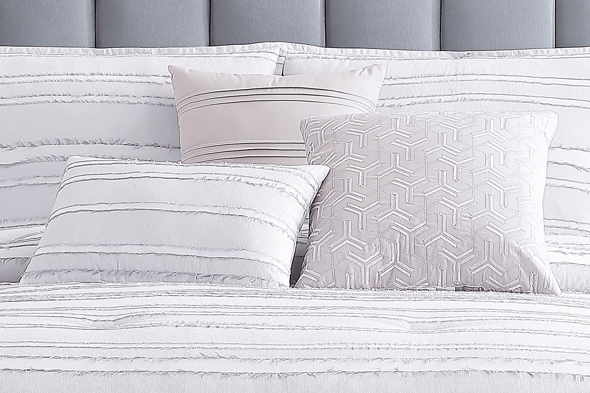 Cosgrave White Gray 6 Pc King Comforter Set - Image 5