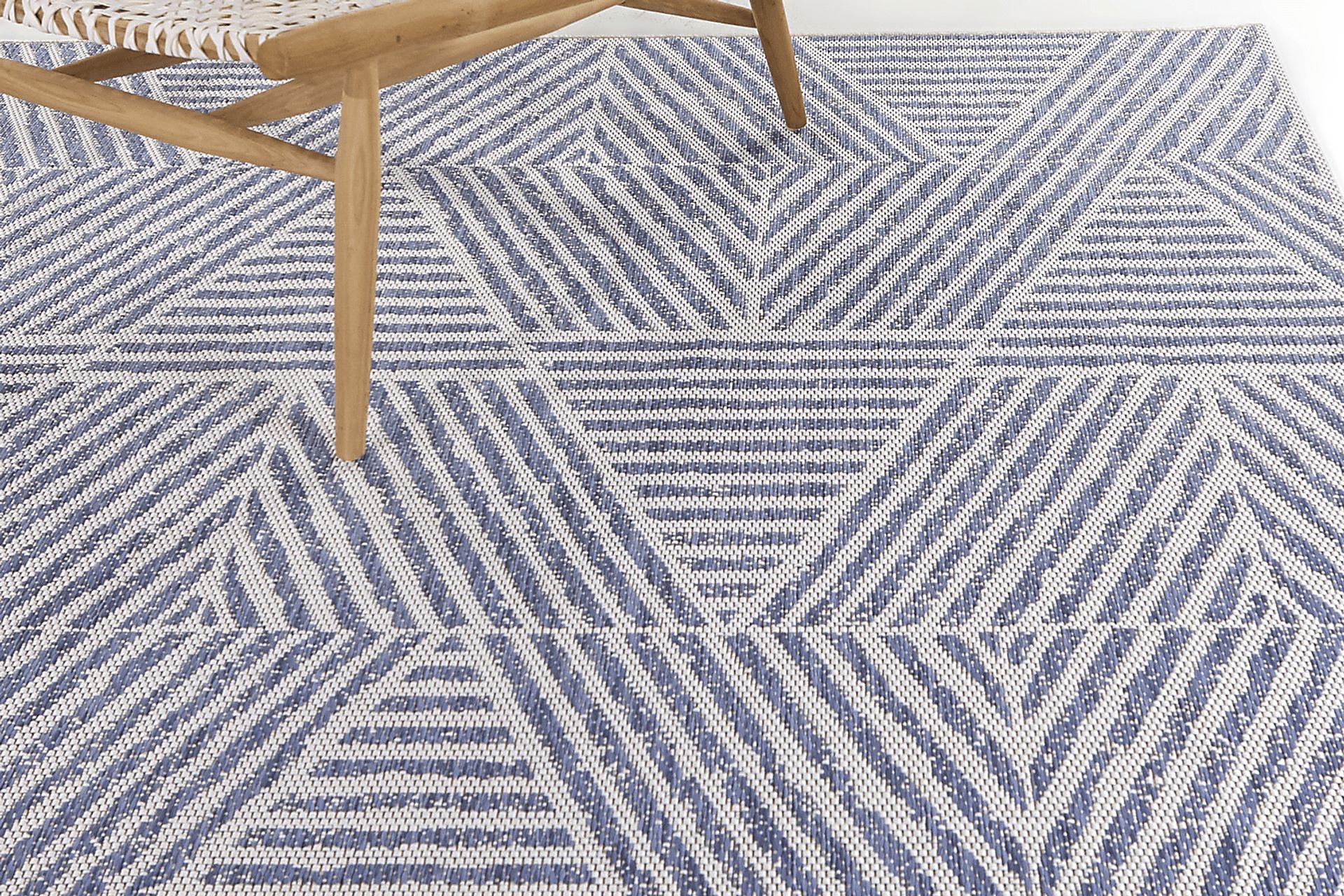 Cosgrove Chambray 5'3 x 7' Indoor/Outdoor Rug - Image 2