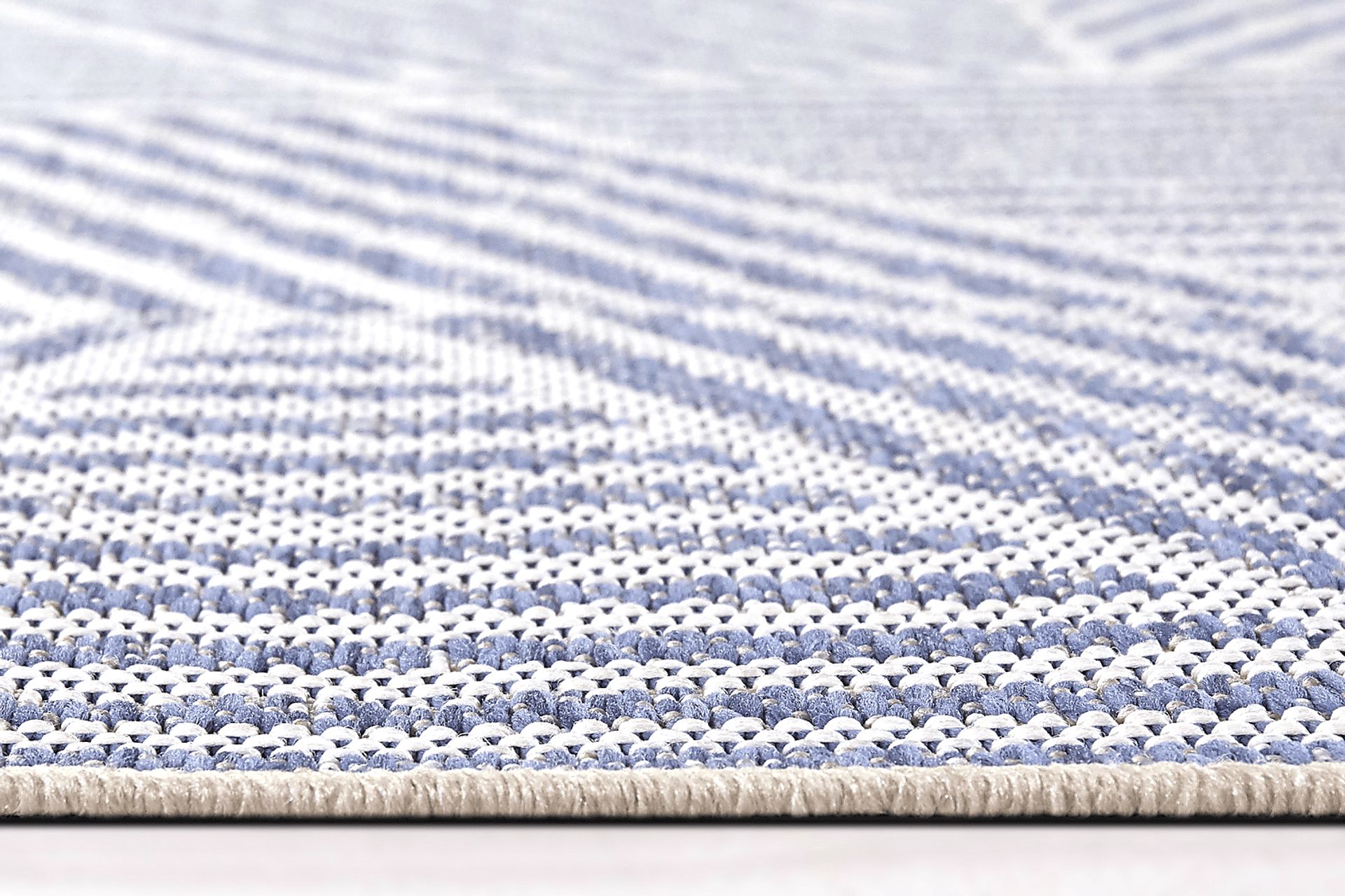 Cosgrove Chambray 5'3 x 7' Indoor/Outdoor Rug - Image 5