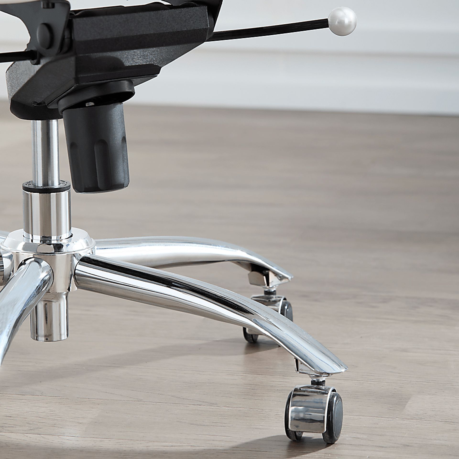 Cottesmore III White Office Chair - Image 3