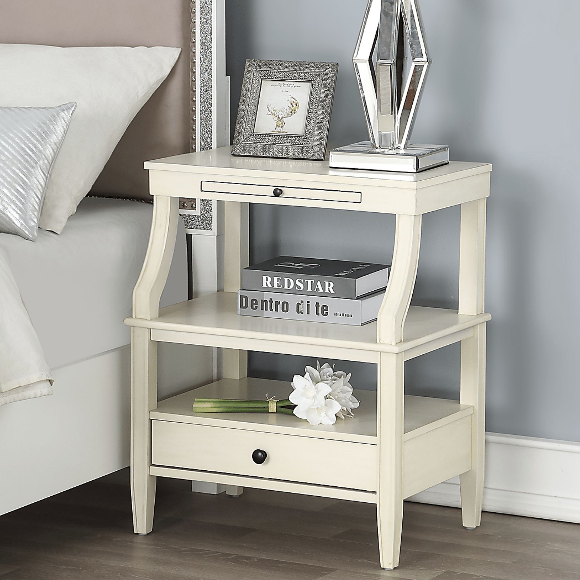 Creekglen White End Table - Image 8