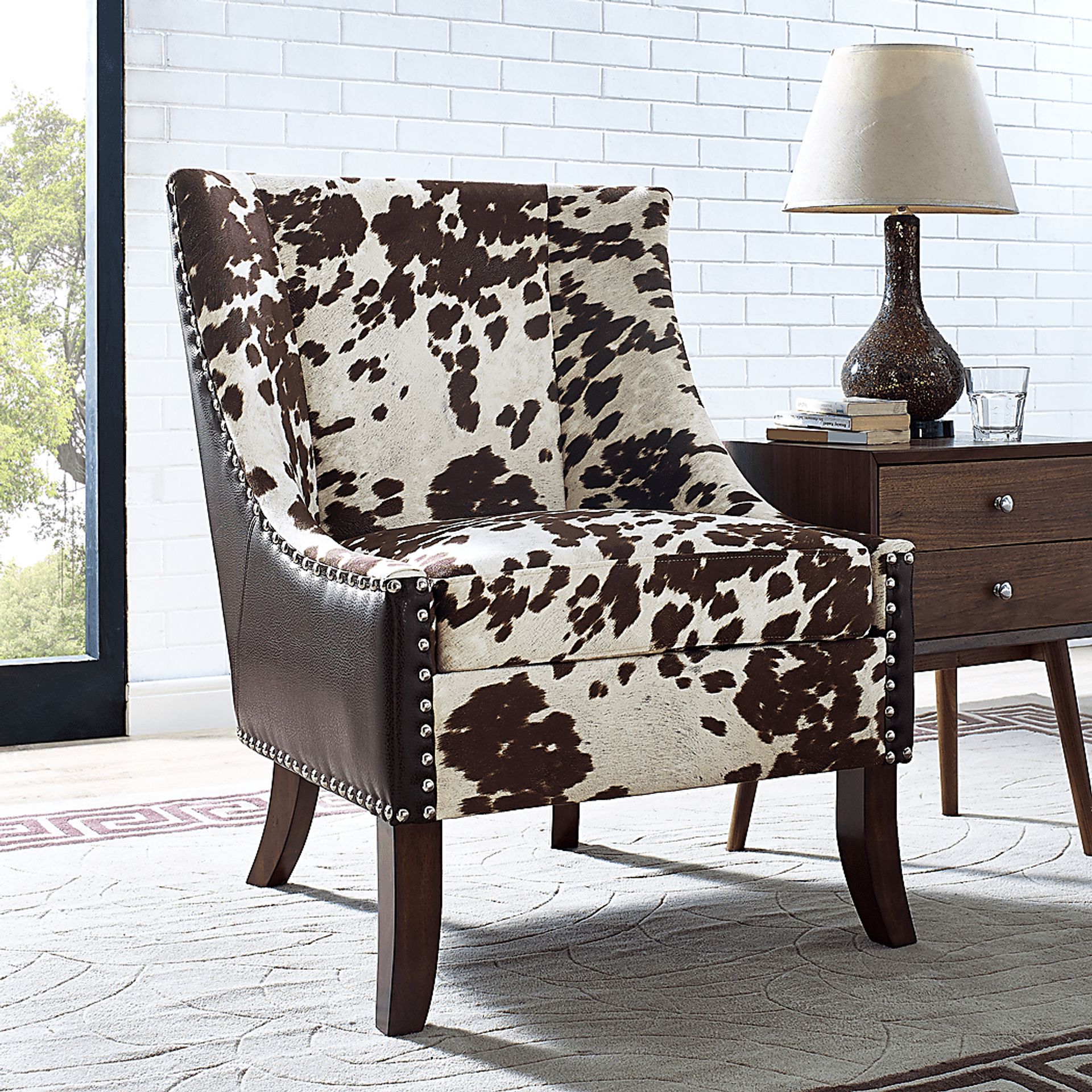 Cremyll Brown Accent Chair - Image 2