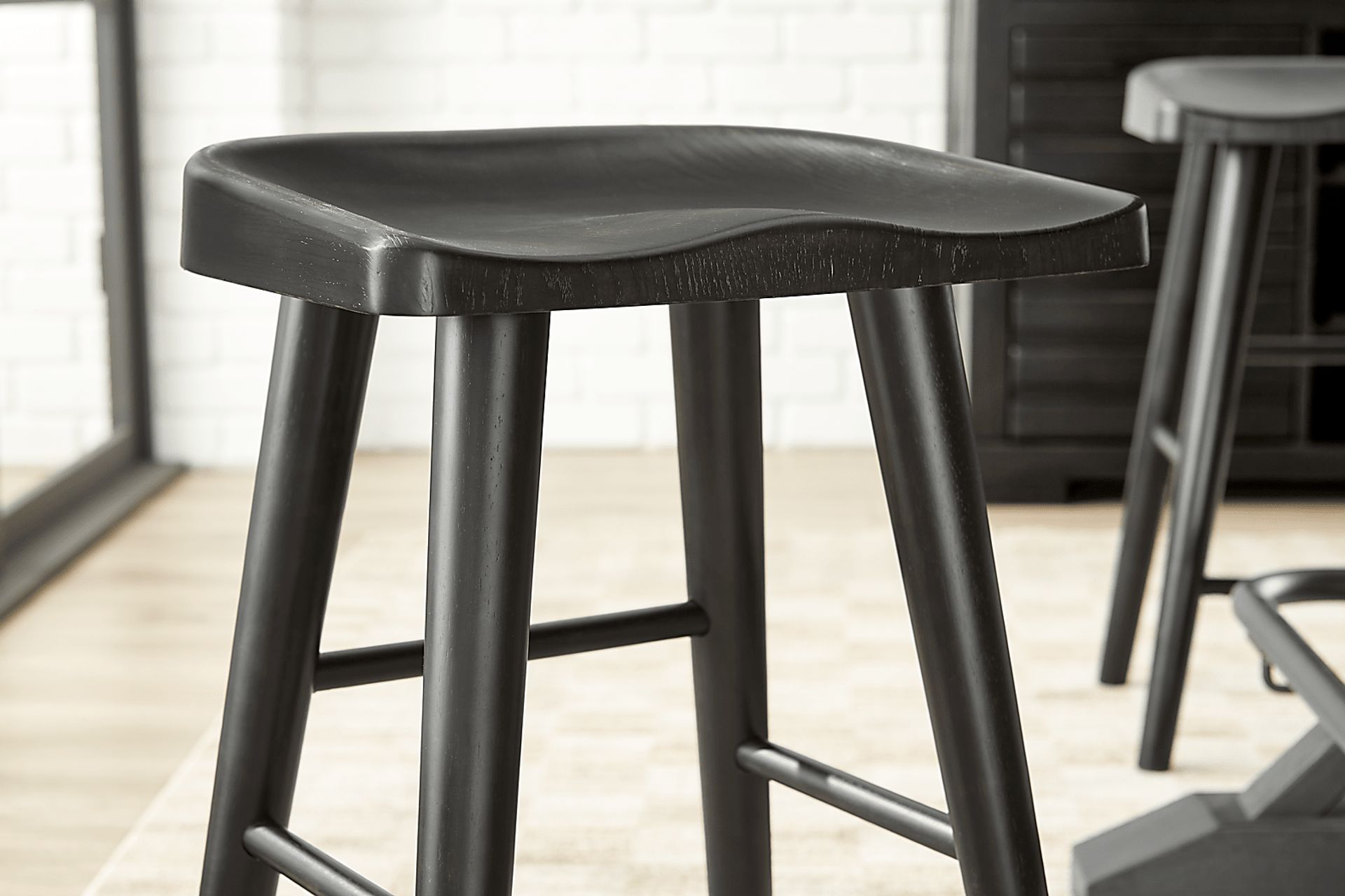 Creston Point Black 5 Pc Counter Height Dining Room with Tractor Stools - Image 6