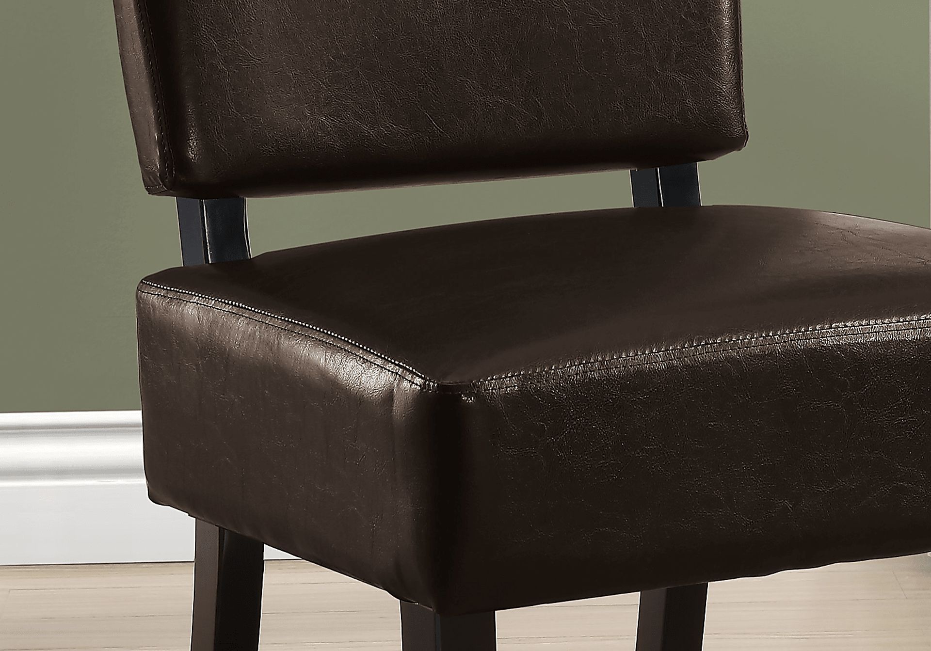 Crestover Chocolate Accent Chair - Image 3