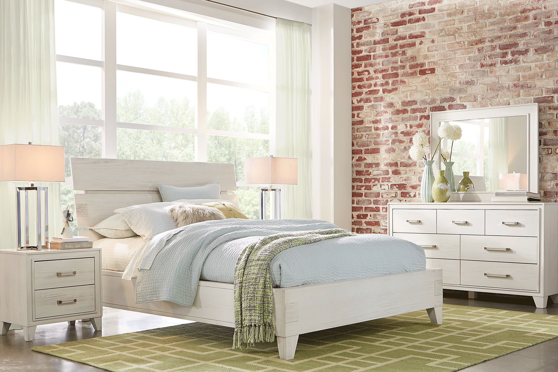 Crestwood Creek Ivory 8 Pc Queen Panel Bedroom - Image 1