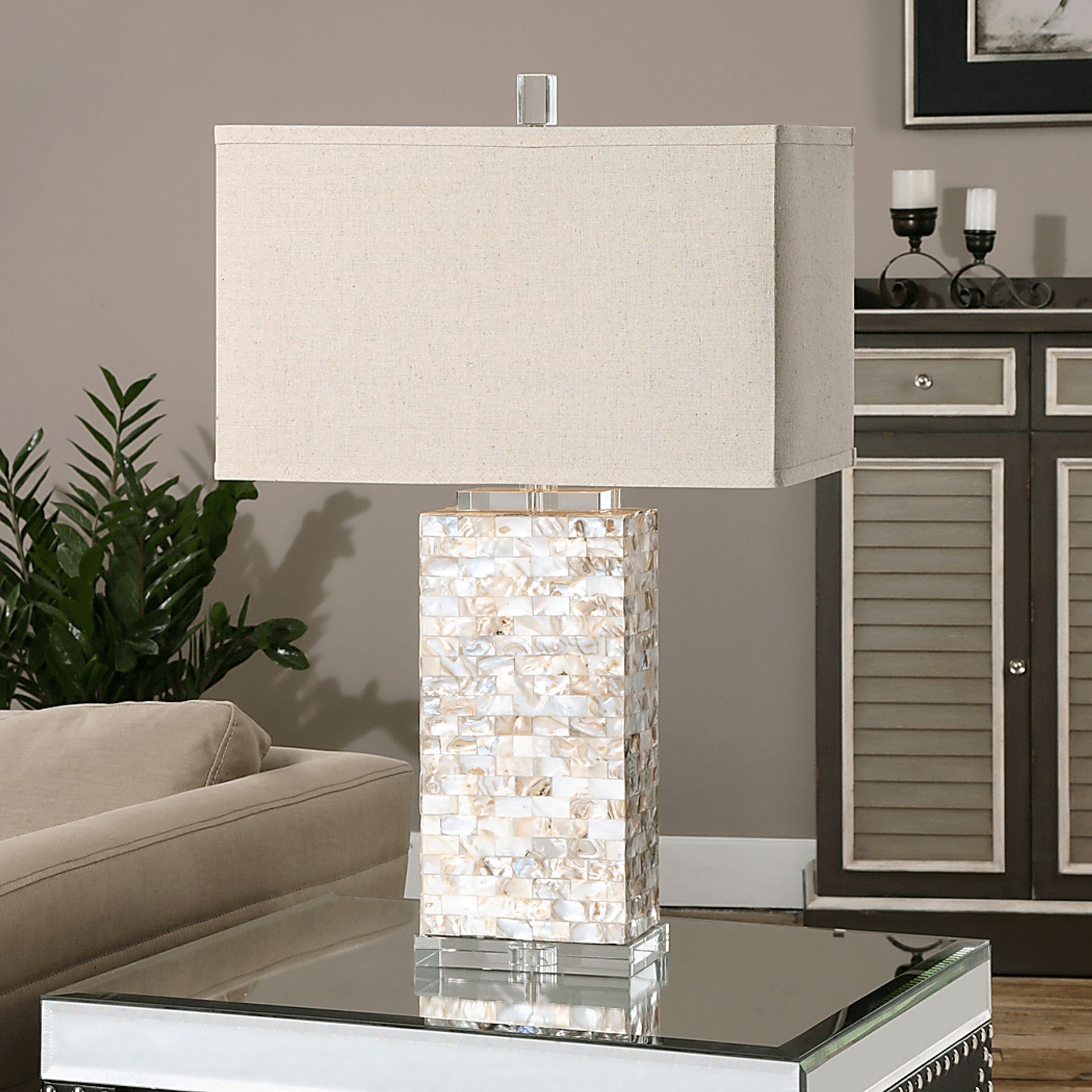 Cyrus Hills Ivory Lamp - Image 2