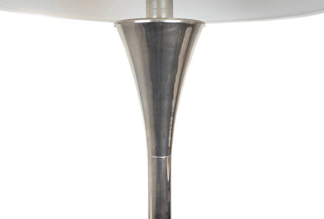 Daey Drive Silver Floor Lamp - Thumbnail - Image 3