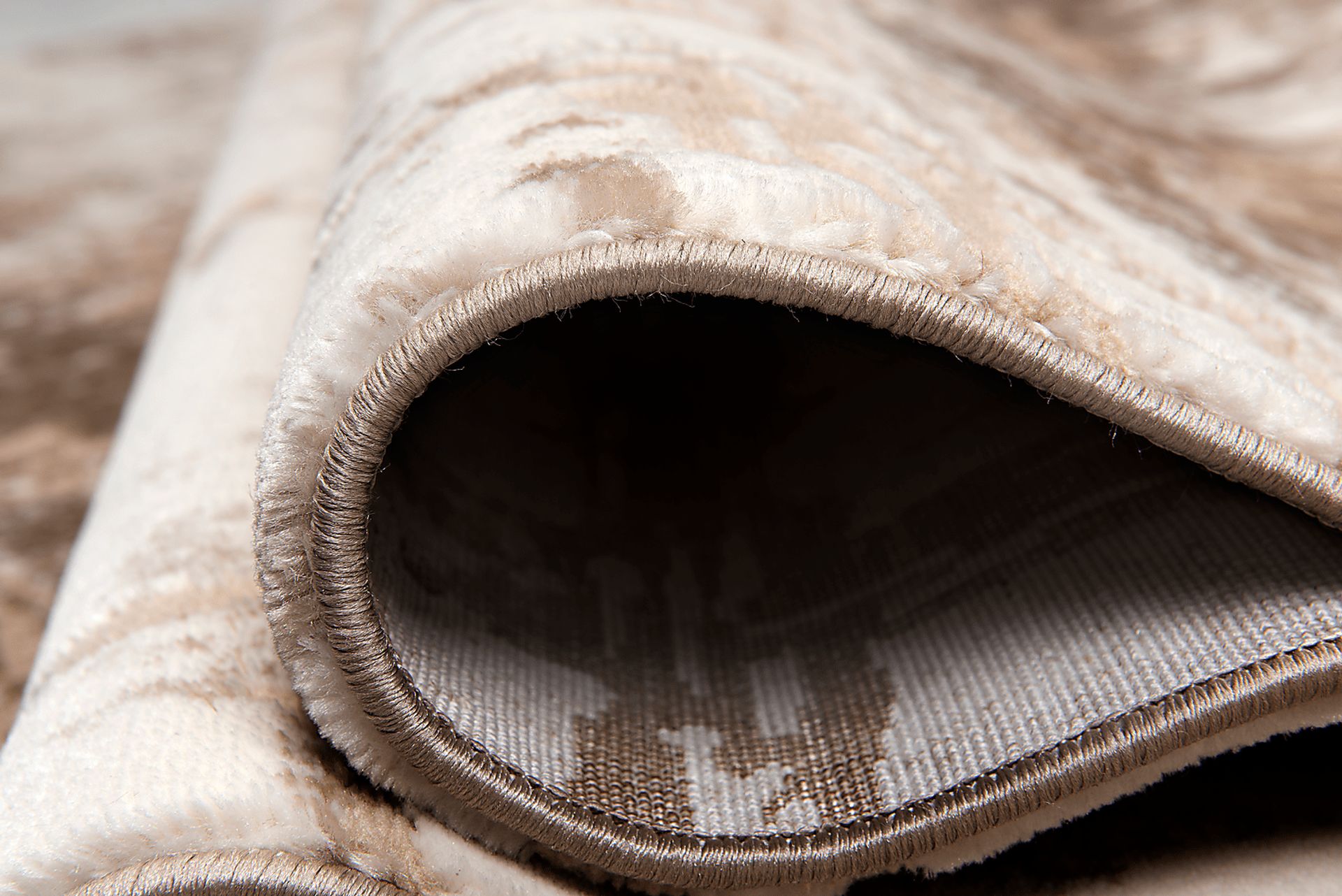 Dallis Cream 5' x 8' Rug - Image 3