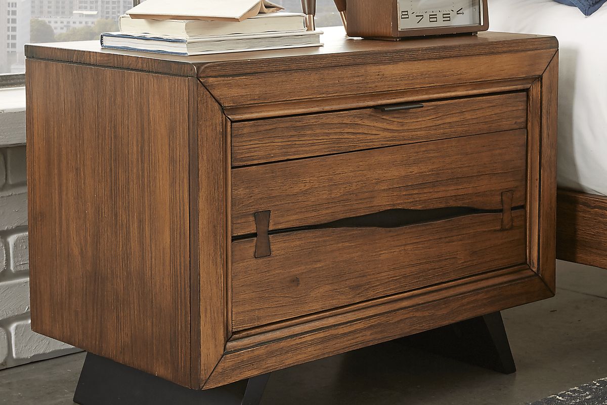 Dana Point 5 Pc Brown Dark Wood Queen Bedroom Set With 3 Pc Queen Panel Bed, Chest, Nightstand