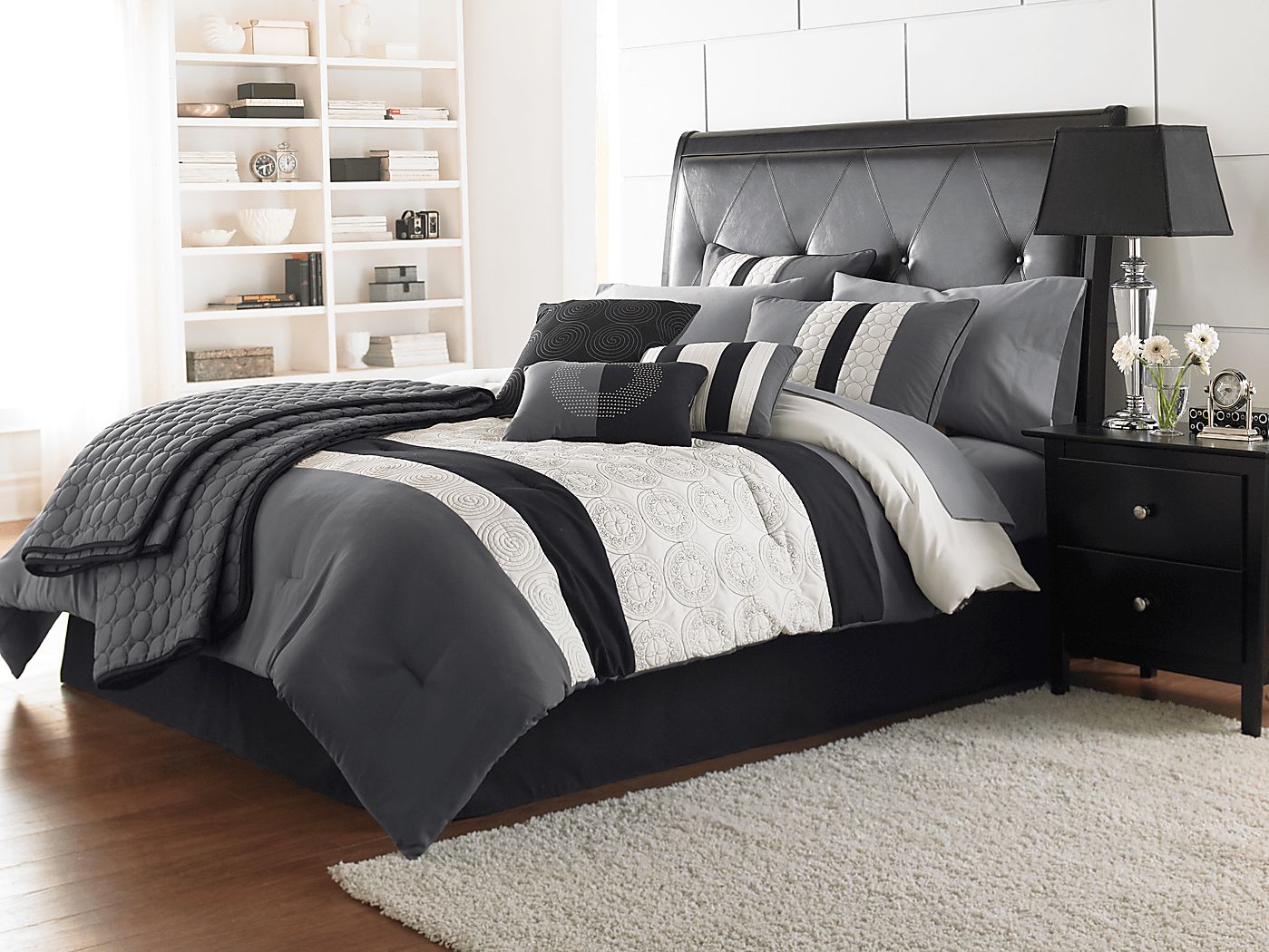 Darrah Black 7 Pc Queen Comforter Set