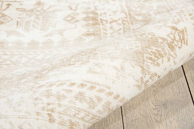 Dastan Beige 5'3 x 7'5 Rug - Thumbnail - Image 3