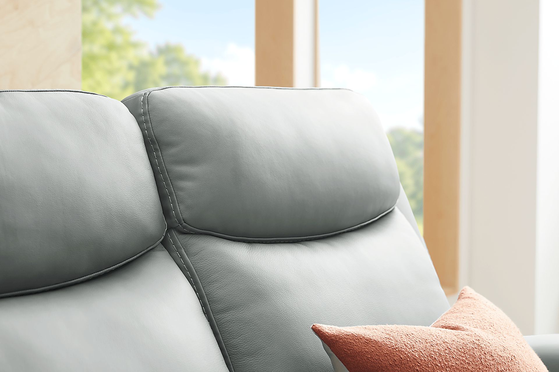 Davidson Arctic Leather Dual Power Reclining Sofa - Image 4