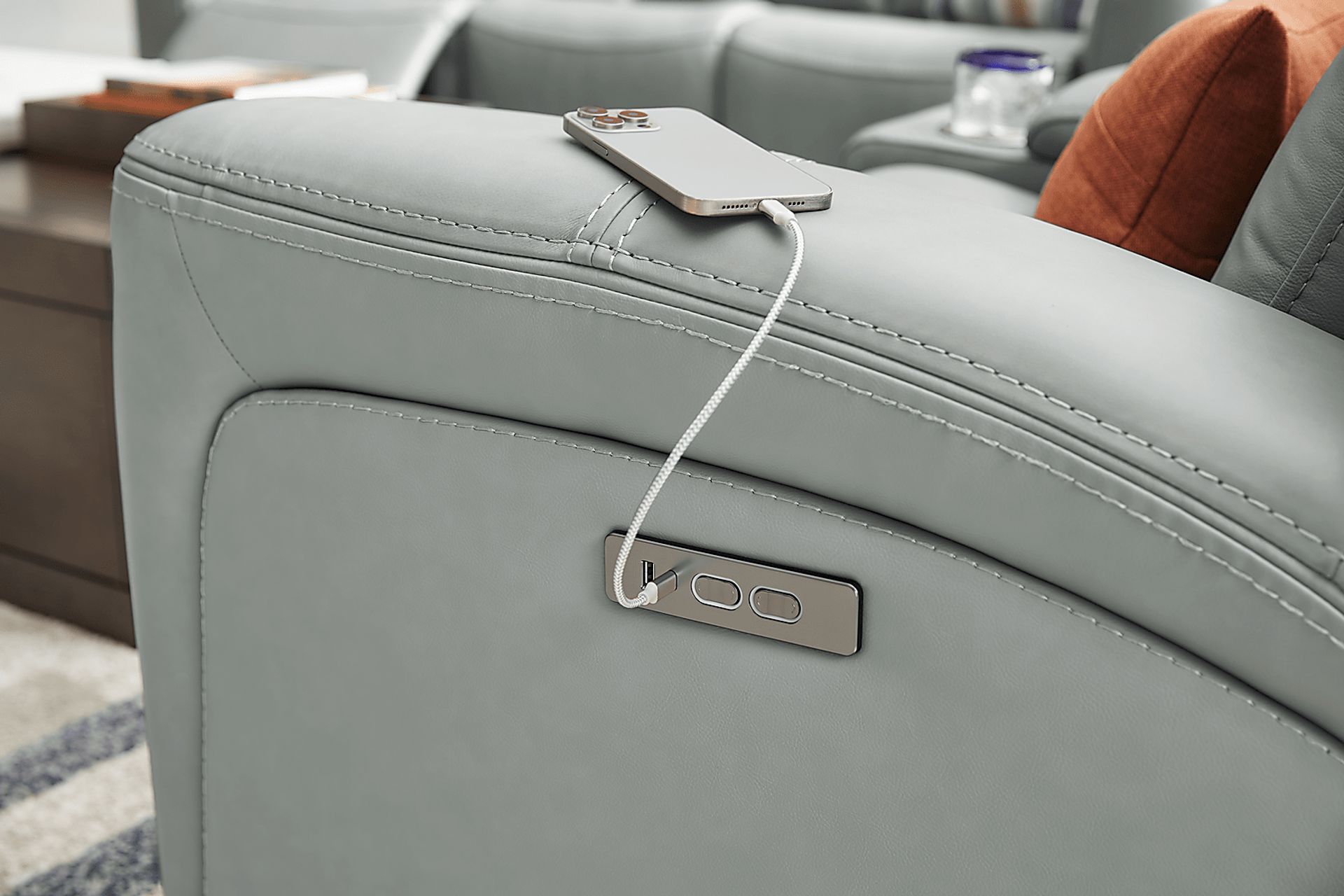 Davidson Arctic Leather Dual Power Reclining Sofa - Image 6