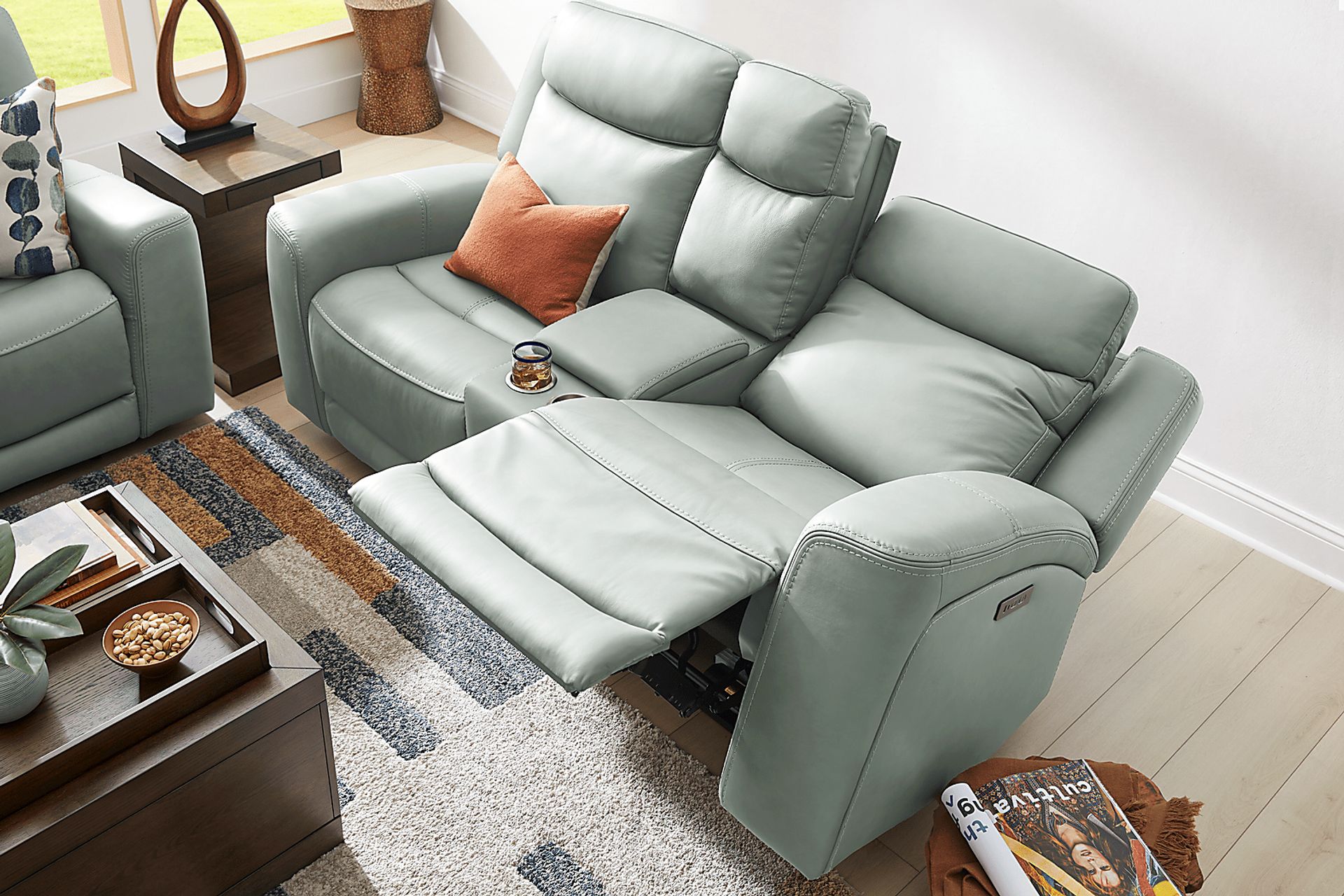 Davidson Artic Leather Dual Power Reclining Console Loveseat - Image 3