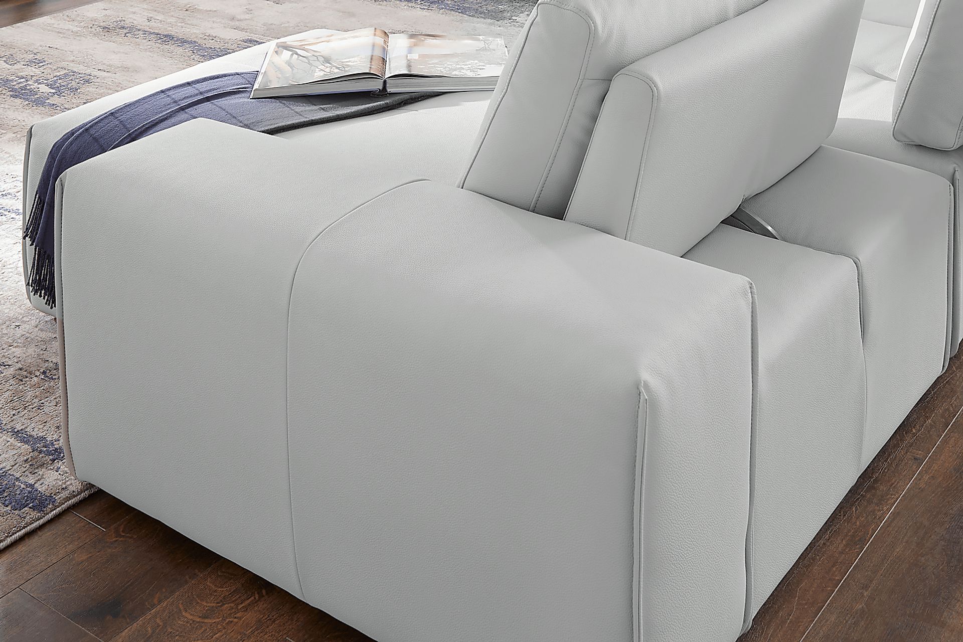 Davis Park Platinum 3 Pc Sectional - Image 6