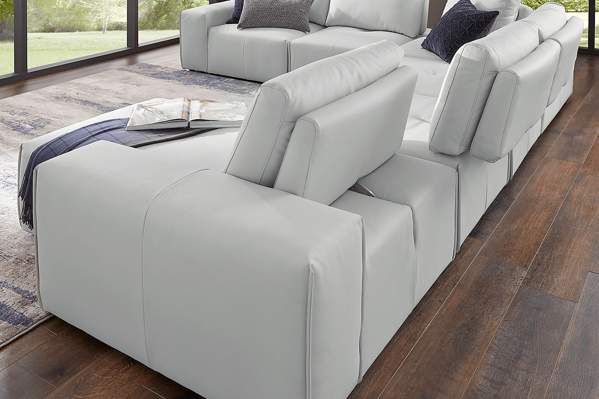 Davis Park Platinum 6 Pc Sectional - Image 6