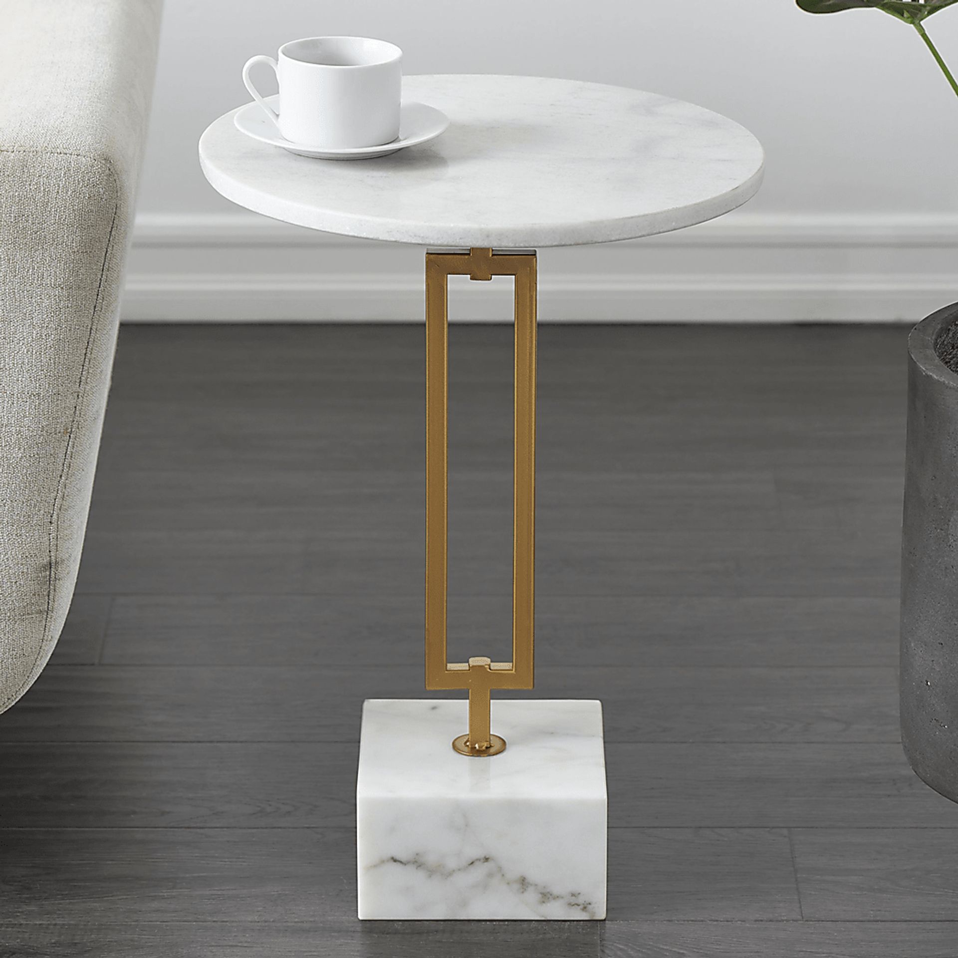 Dawpe White Accent Table - Image 2
