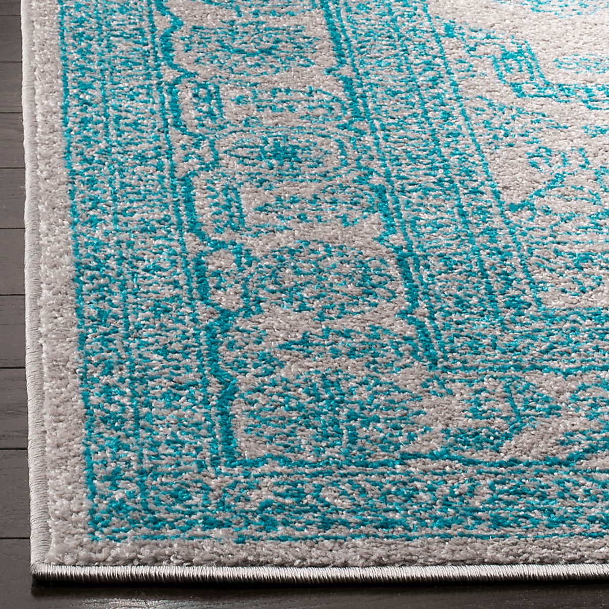 Daylee Light Gray 8' x 10' Rug