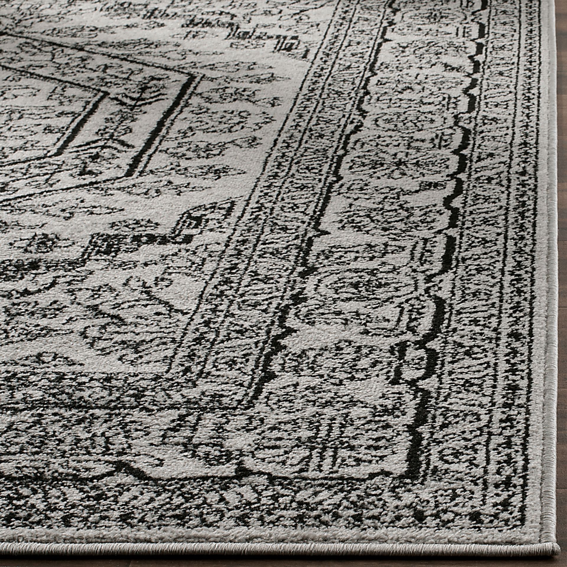 Daylee Silver 5' x 8' Rug - Image 2