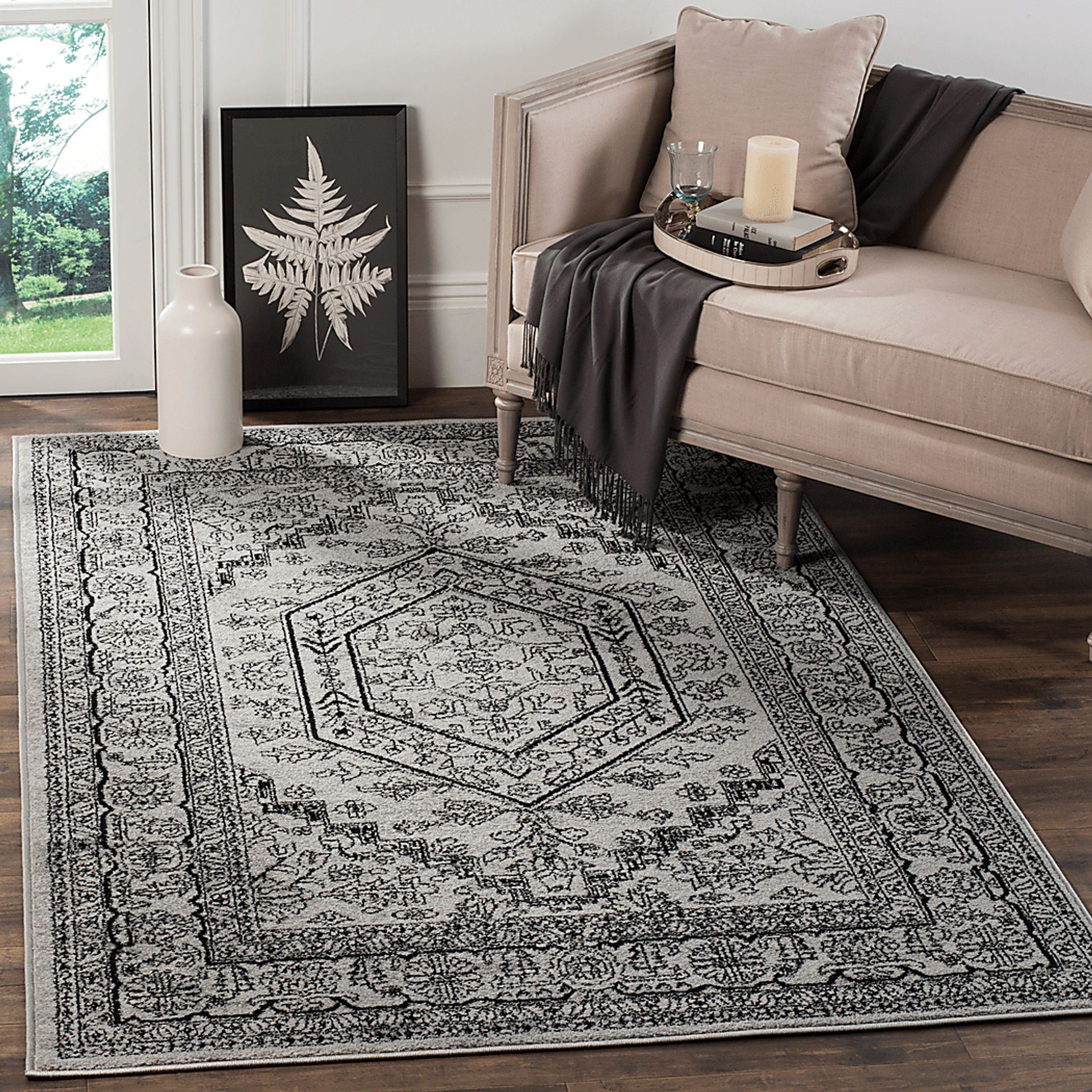 Daylee Silver 5' x 8' Rug - Image 4