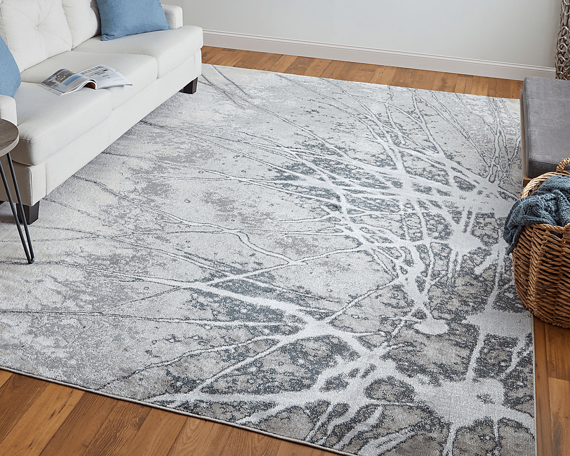 Daymere Silver 6'7 x 9'6 Rug - Image 8