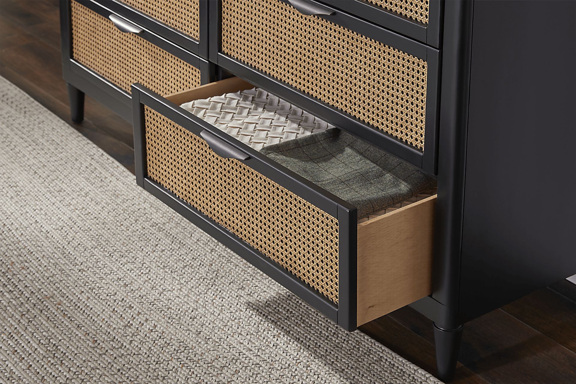 Deanwood Black 7 Pc King Woven Bedroom - Image 5