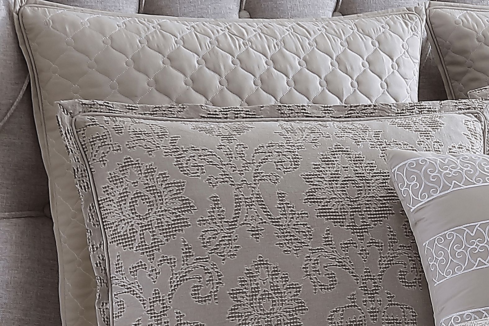 Defremeny Comforter - Thumbnail 5
