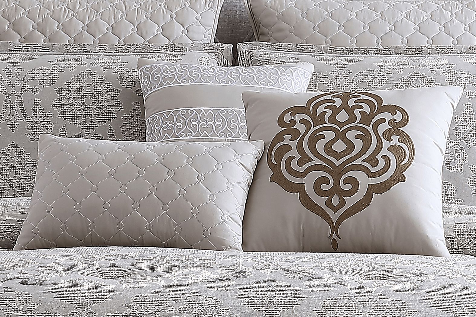 Defremeny Comforter - Thumbnail 3