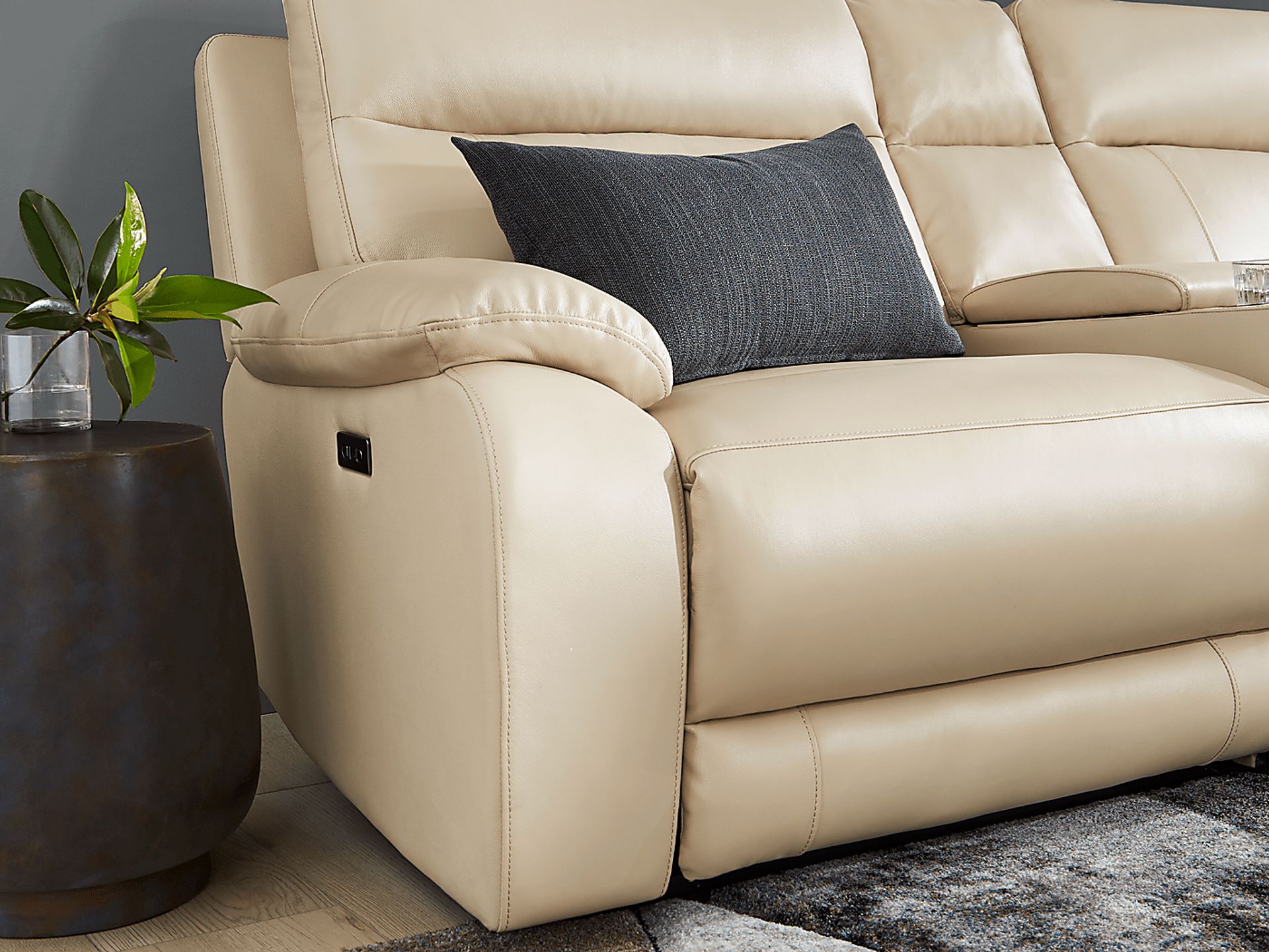 Delaney Point Beige Leather 6 Pc Power Reclining Sectional - Image 5