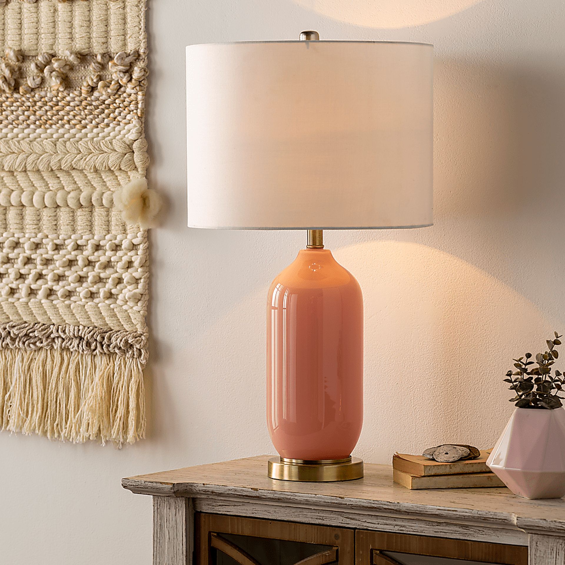 Delfield Alley Pink Lamp - Image 8