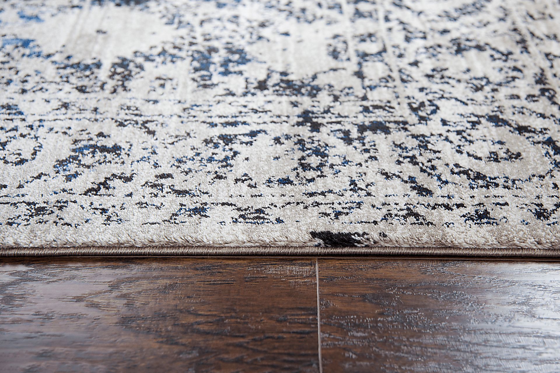 Delinda Taupe 7'10 x 10'10 Rug - Image 3