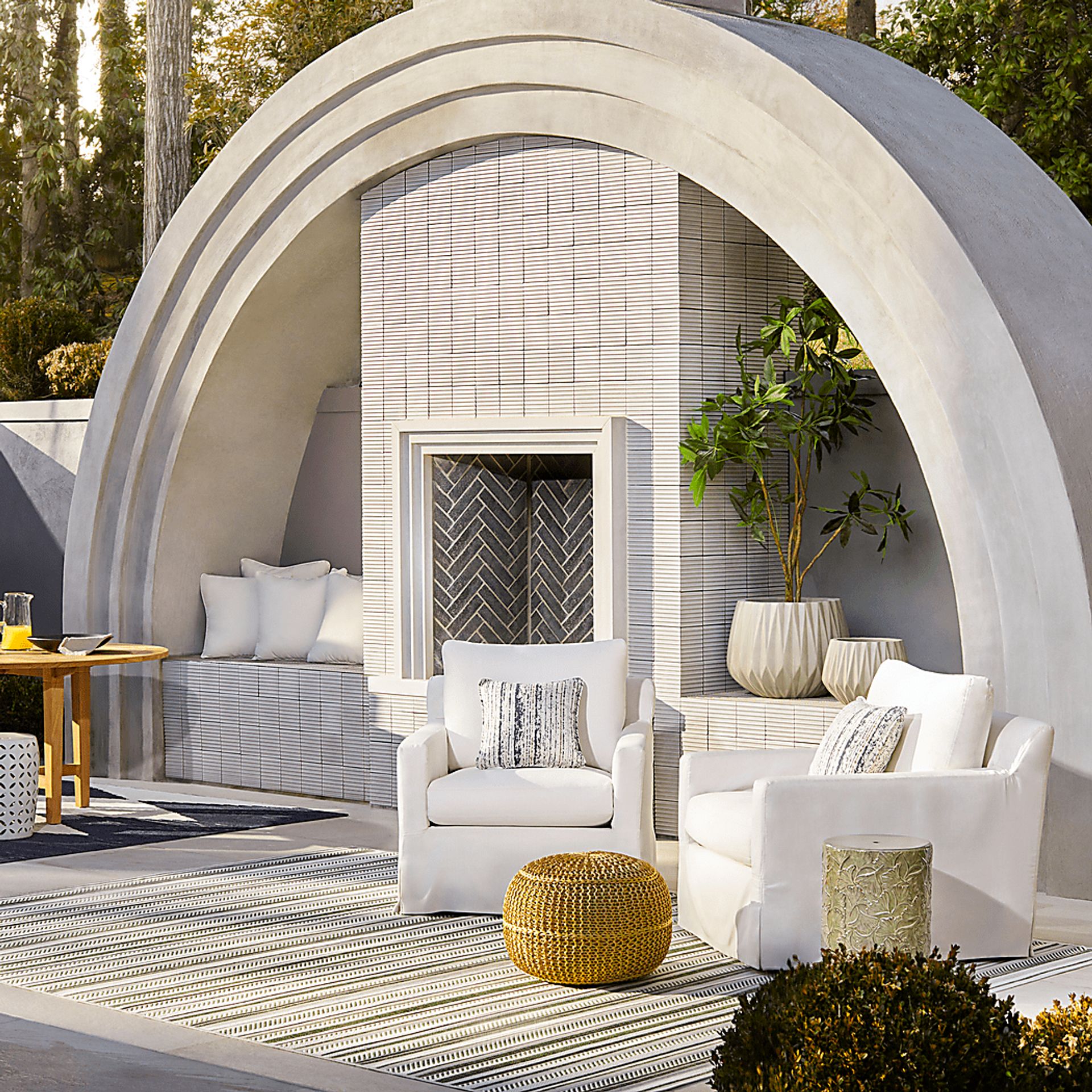 Delmare Navy Indoor/Outdoor Accent Pillow - Image 2