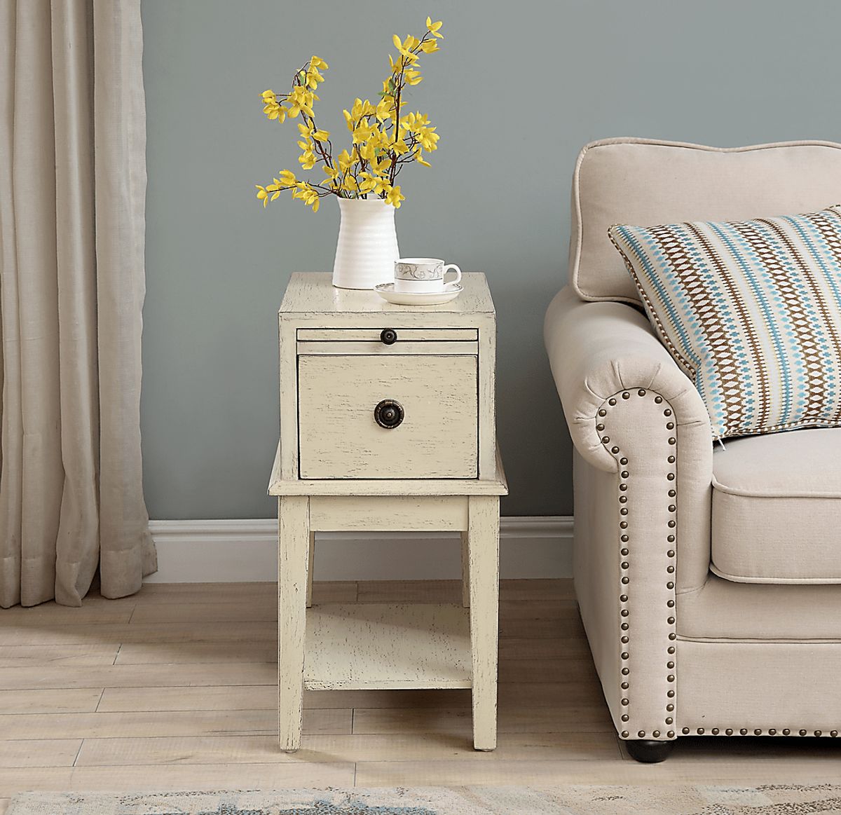 Delnera Ivory Light Wood,White End Table | Rooms to Go