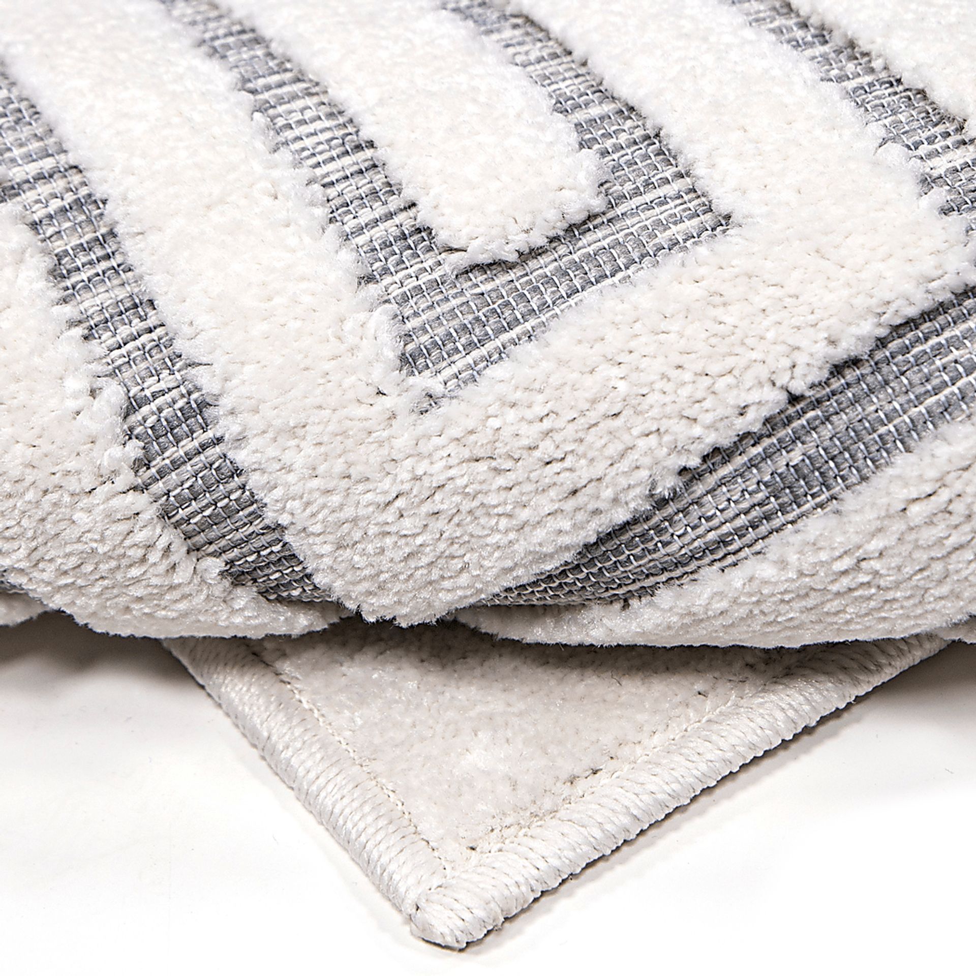 Denbigh White/Blue 5'2 x 7'6 Rug - Image 2
