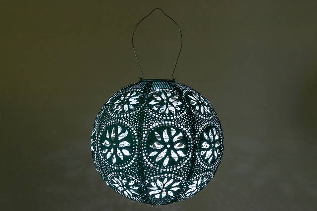 Denis Grove Outdoor Emerald Solar Lantern - Thumbnail - Image 5