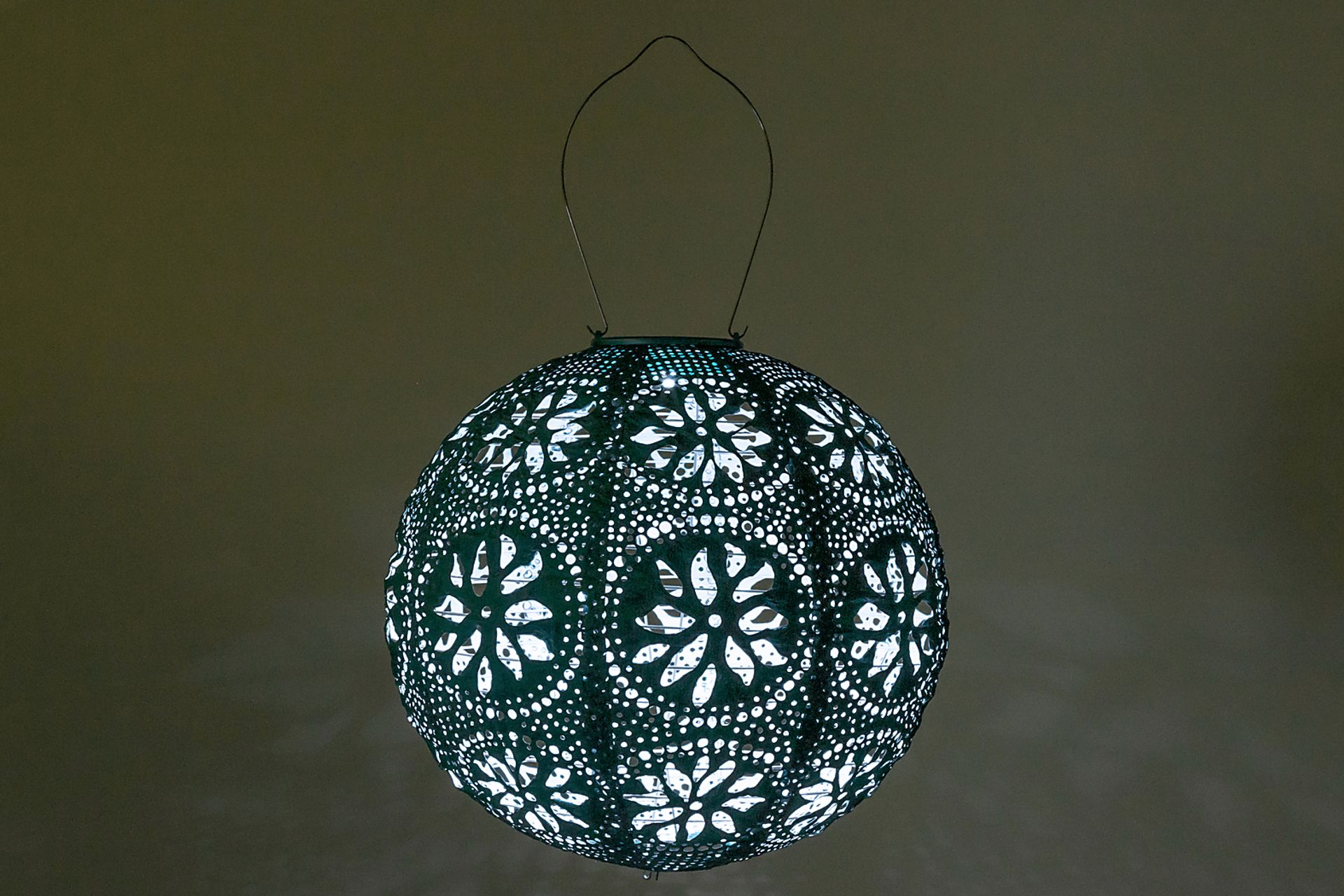 Denis Grove Outdoor Emerald Solar Lantern - Image 5