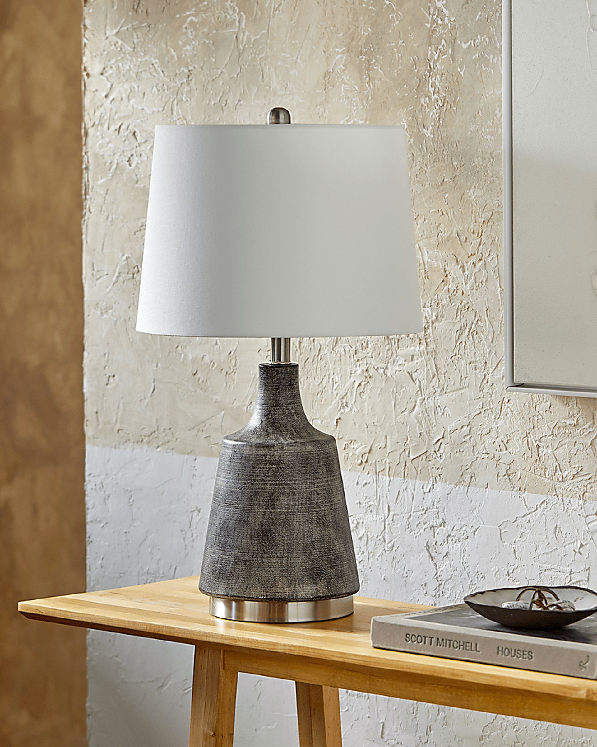 Derrink Hollow Gray Lamp - Image 2