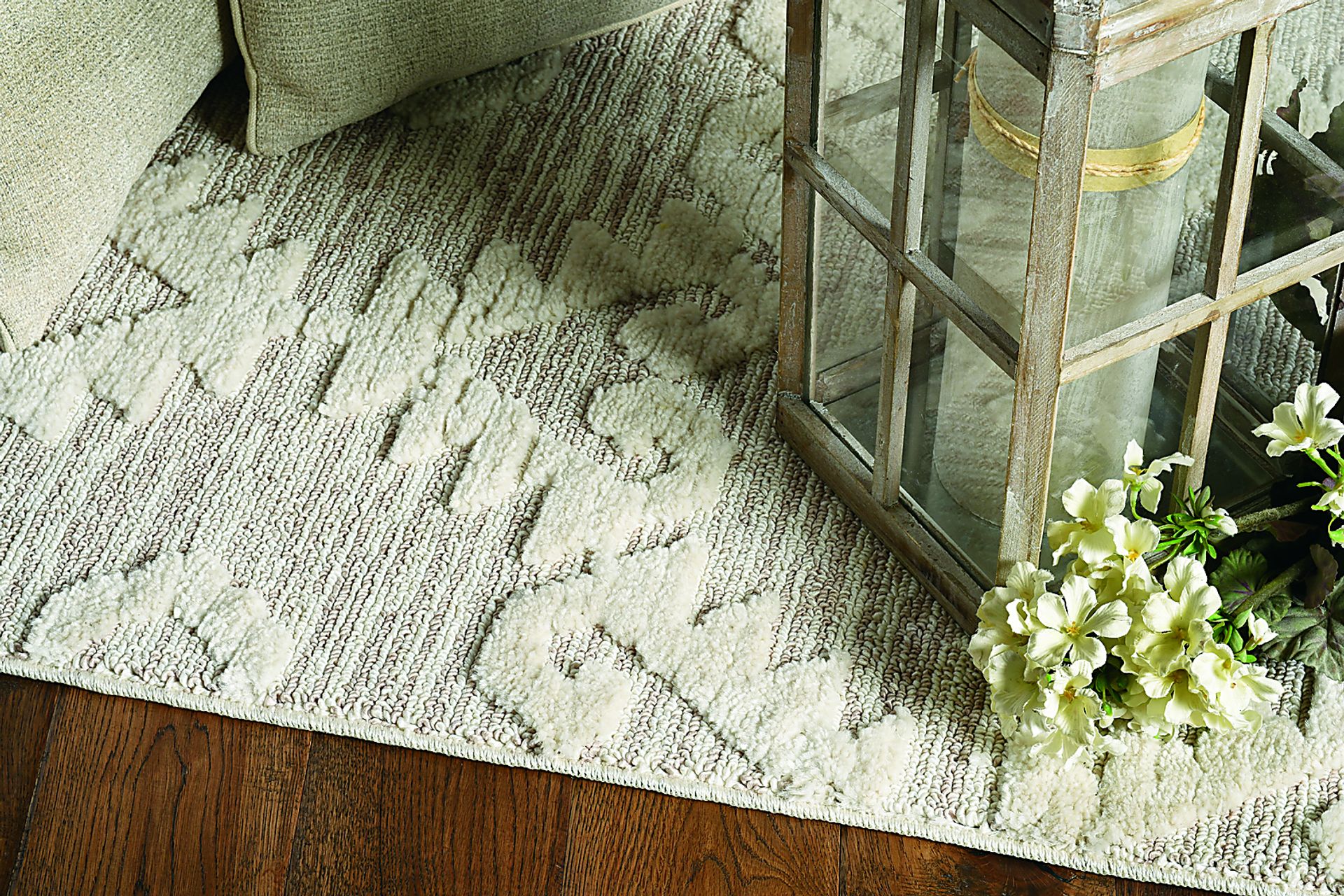Derthon Beige 7'10 x 10'10 Rug - Image 5