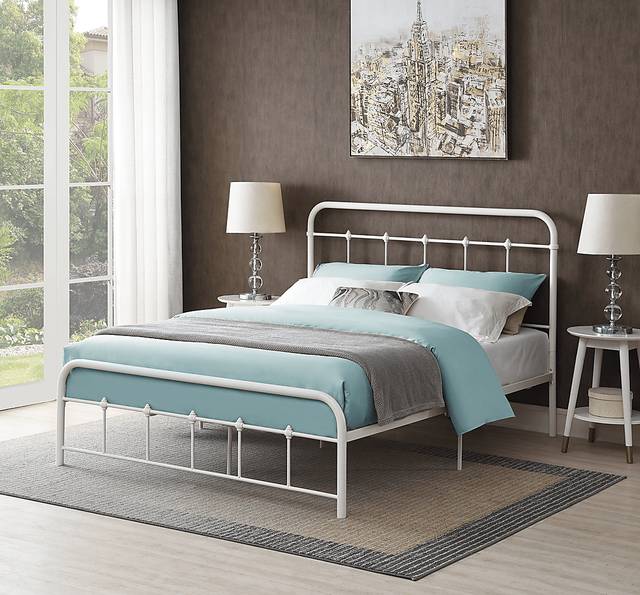 Derwood White Queen Bed - Thumbnail - Image 3