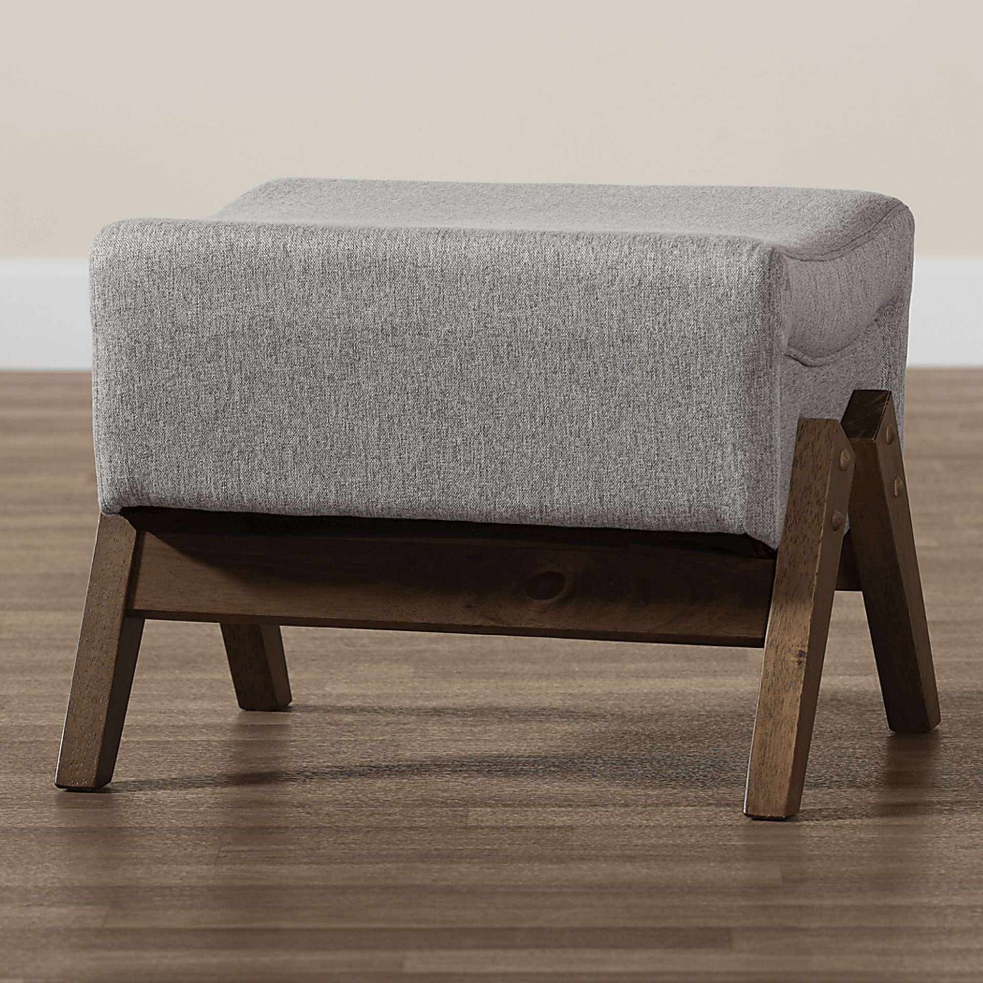 Detillion Light Gray Ottoman - Image 3