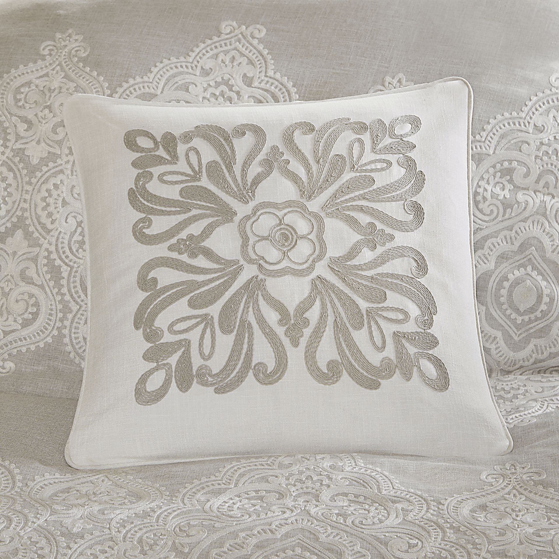 Diandra Natural 9 Pc King Comforter Set - Image 9