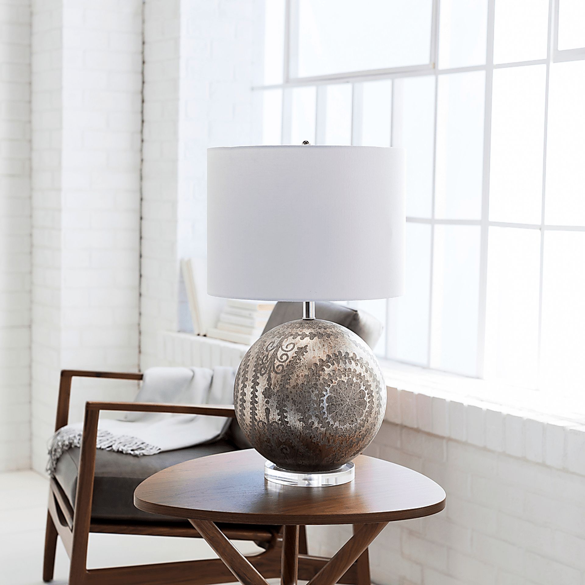 Dilworth Place Silver Lamp - Image 3