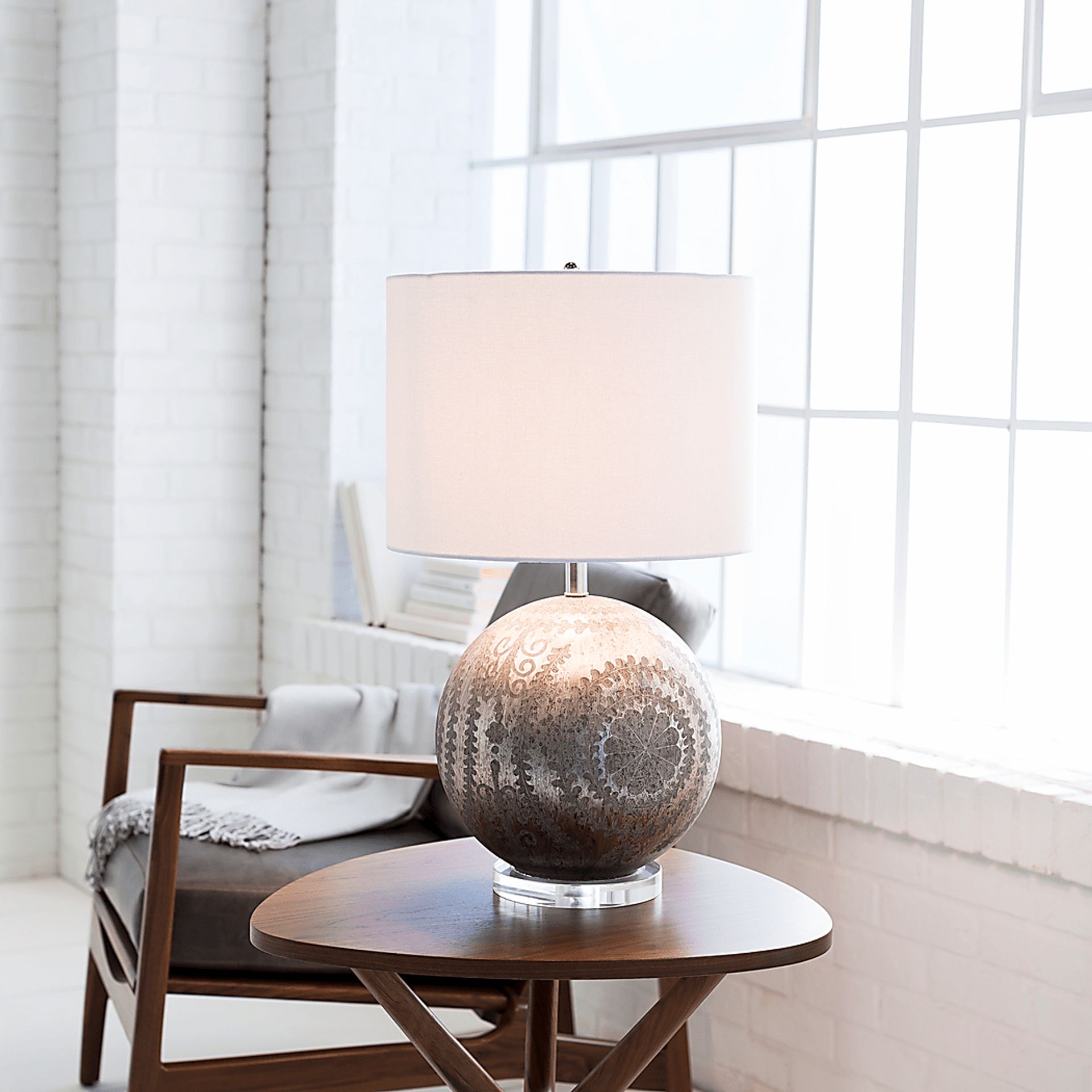 Dilworth Place Silver Lamp - Image 4