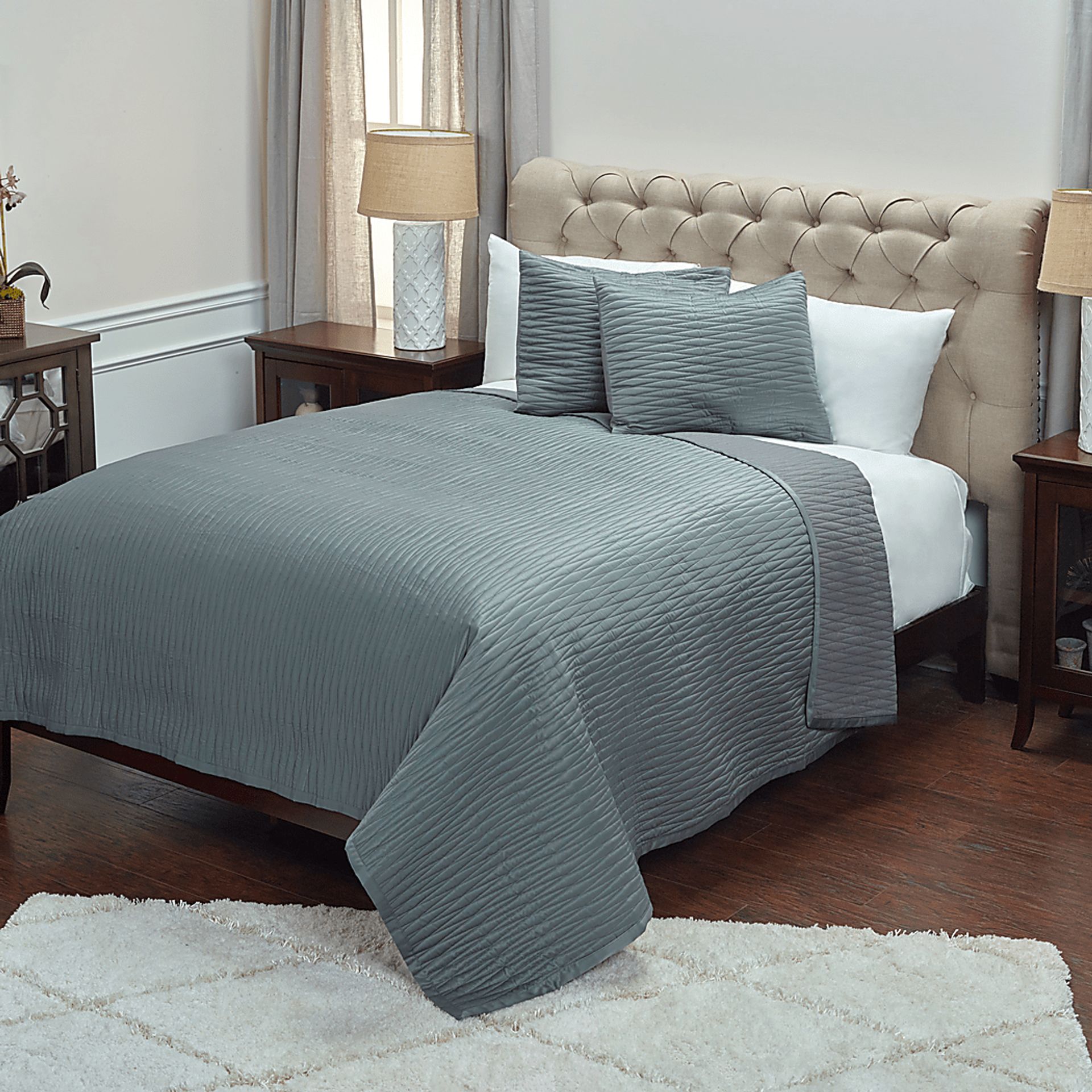 Dinara Gray 3 Pc King Quilt Set - Image 1